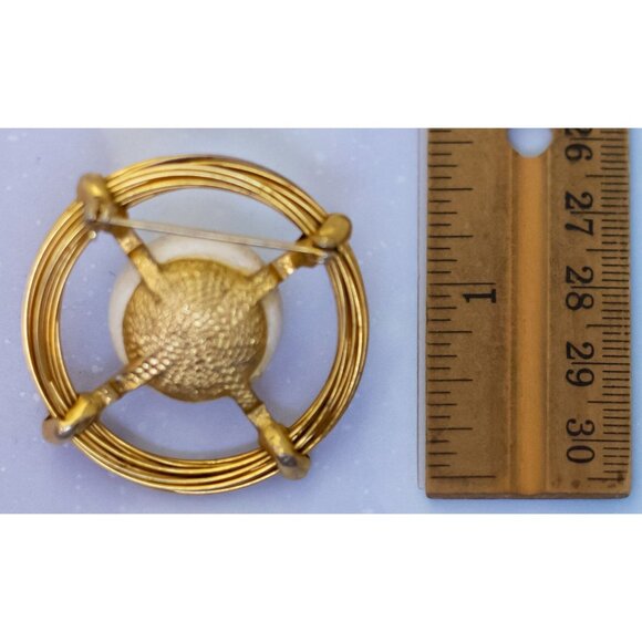 Vintage White Faux Pearl Center Cross Ring Gold Tone Brooch | J30 - Picture 2 of 2